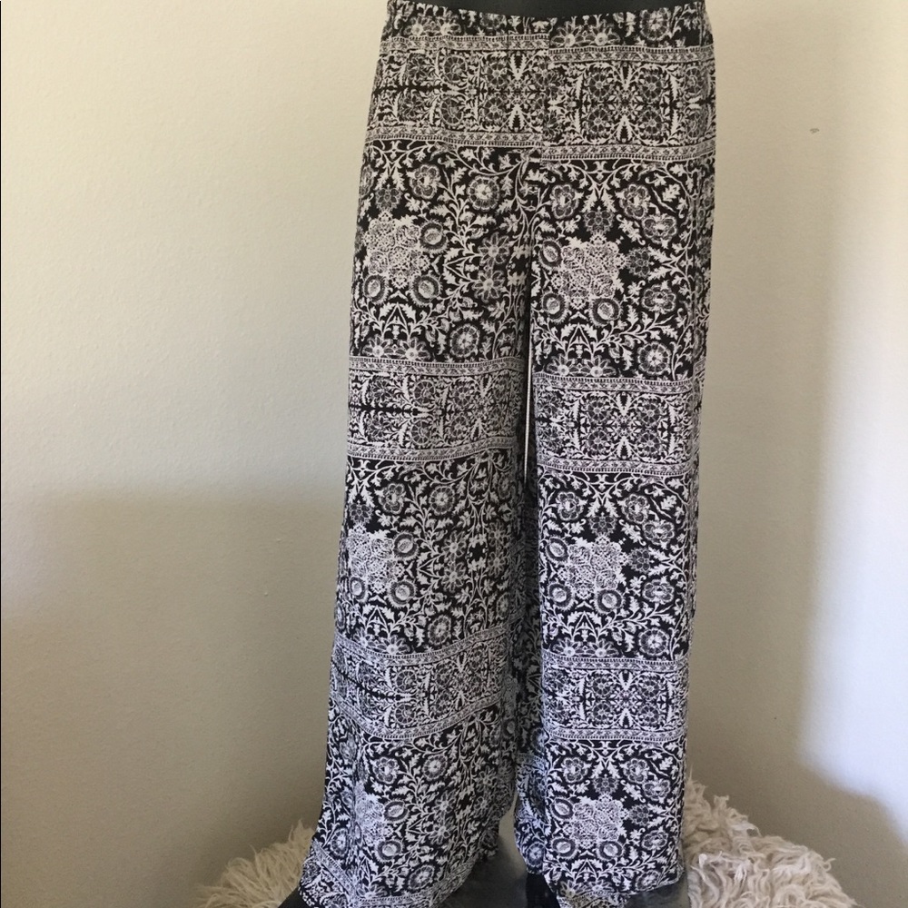 Lily White Puff Pants